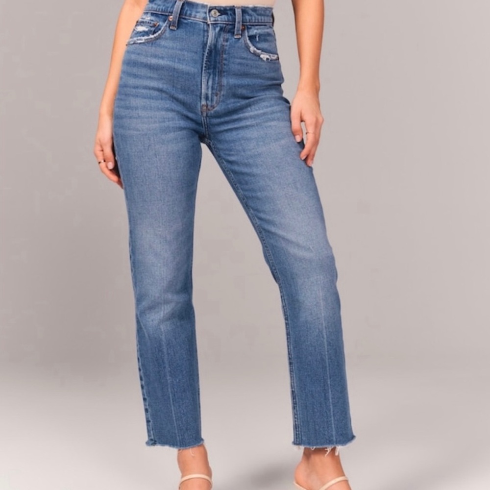 Abercrombie & Fitch Curve Love High Rise Ankle Straight Jean